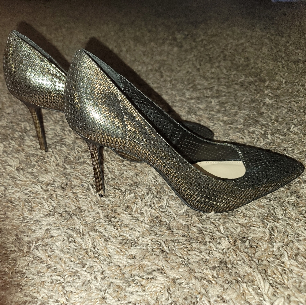 Shoes never worn, no box